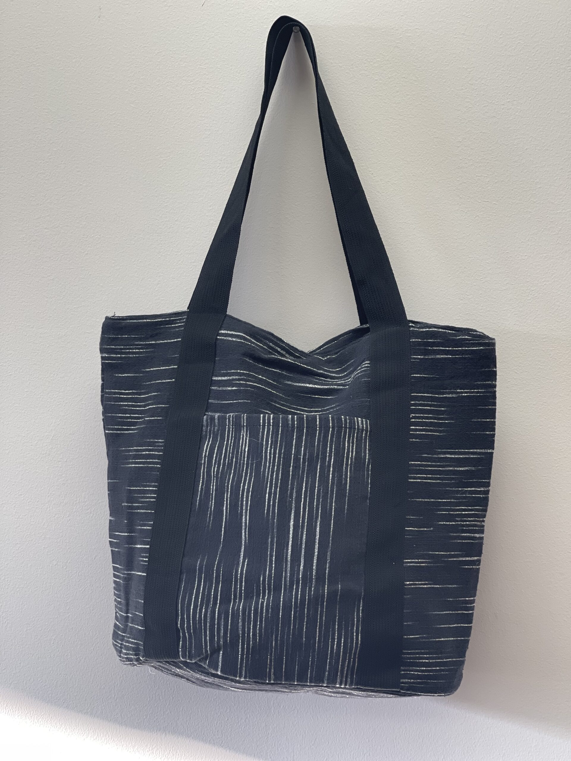 Blue & white lined pattern tote bag – Kathmandu Crafts
