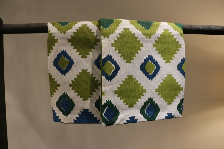 Diamond Pattern Cover